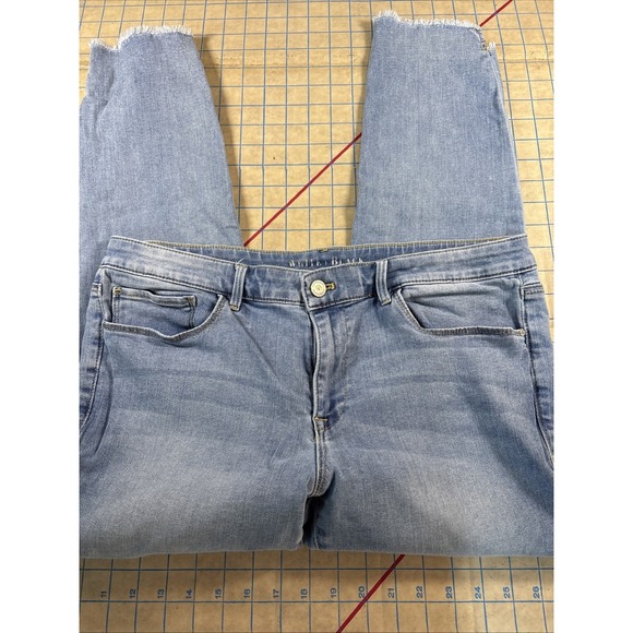 White House Black Market Skinny Ankle Jeans, Mid Rise, Size 14 - Picture 3 of 11